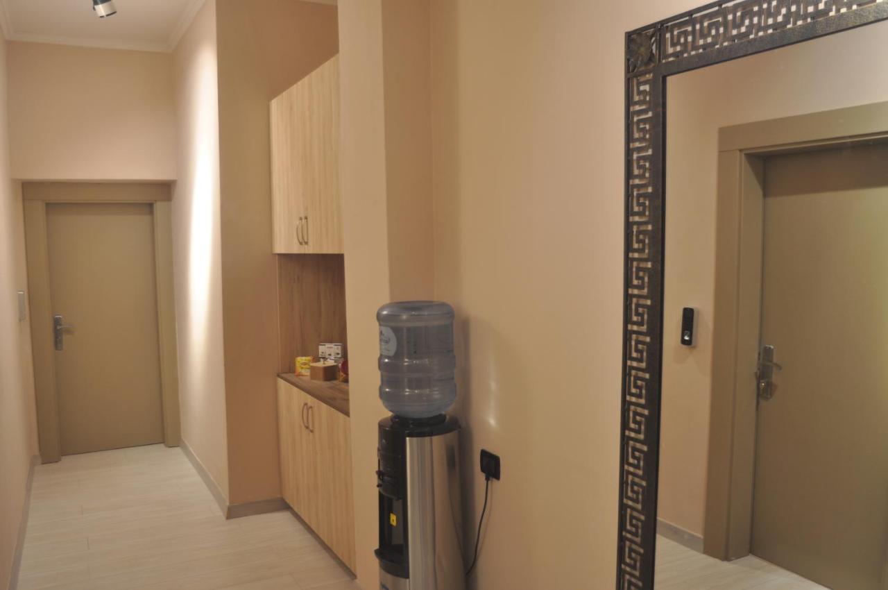 Ferienwohnung Bliri Shallvaret Tirana Exterior foto